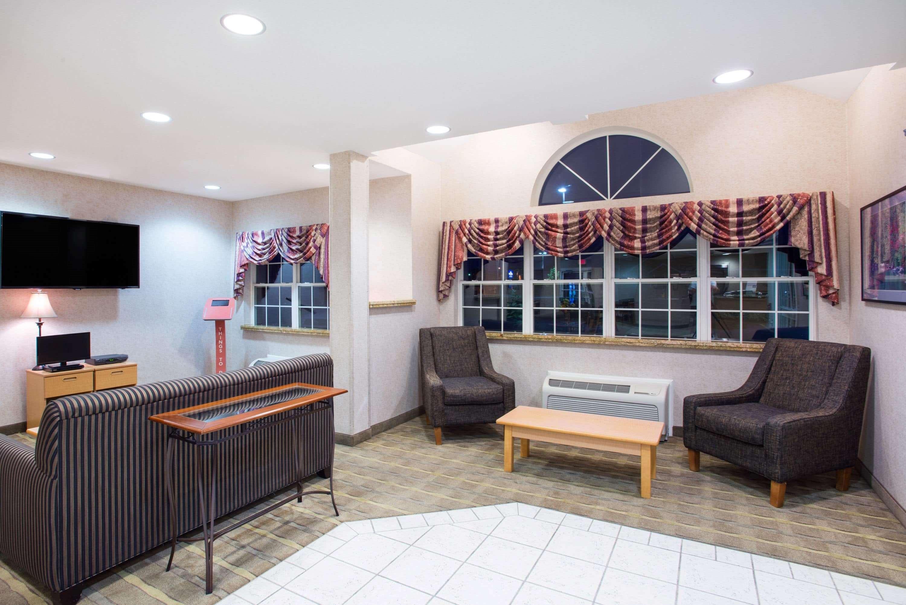 Microtel Inn & Suites By Wyndham Plattsburgh  Kültér fotó