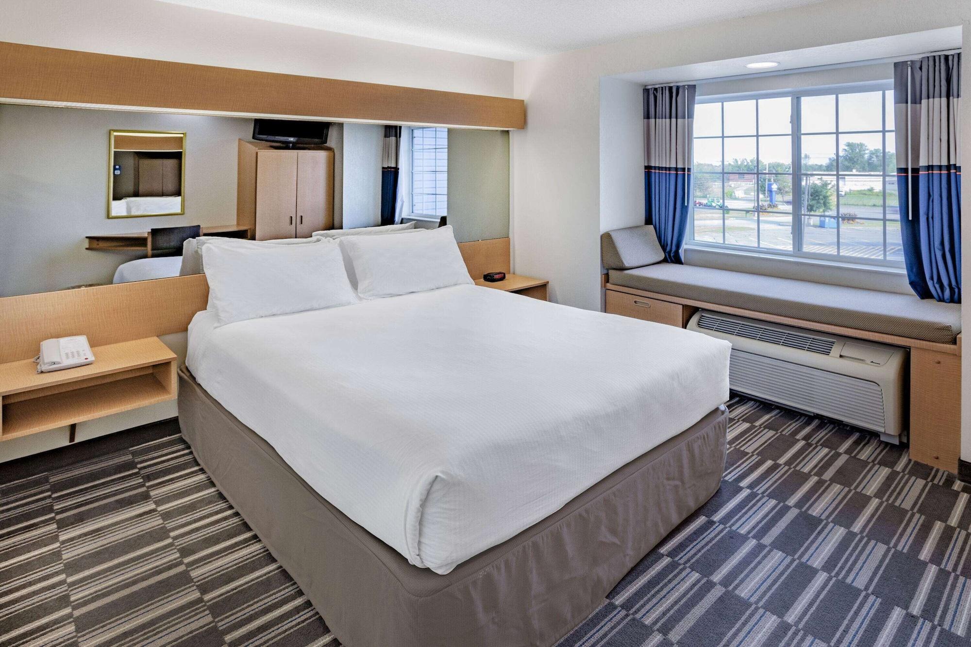 Microtel Inn & Suites By Wyndham Plattsburgh  Kültér fotó