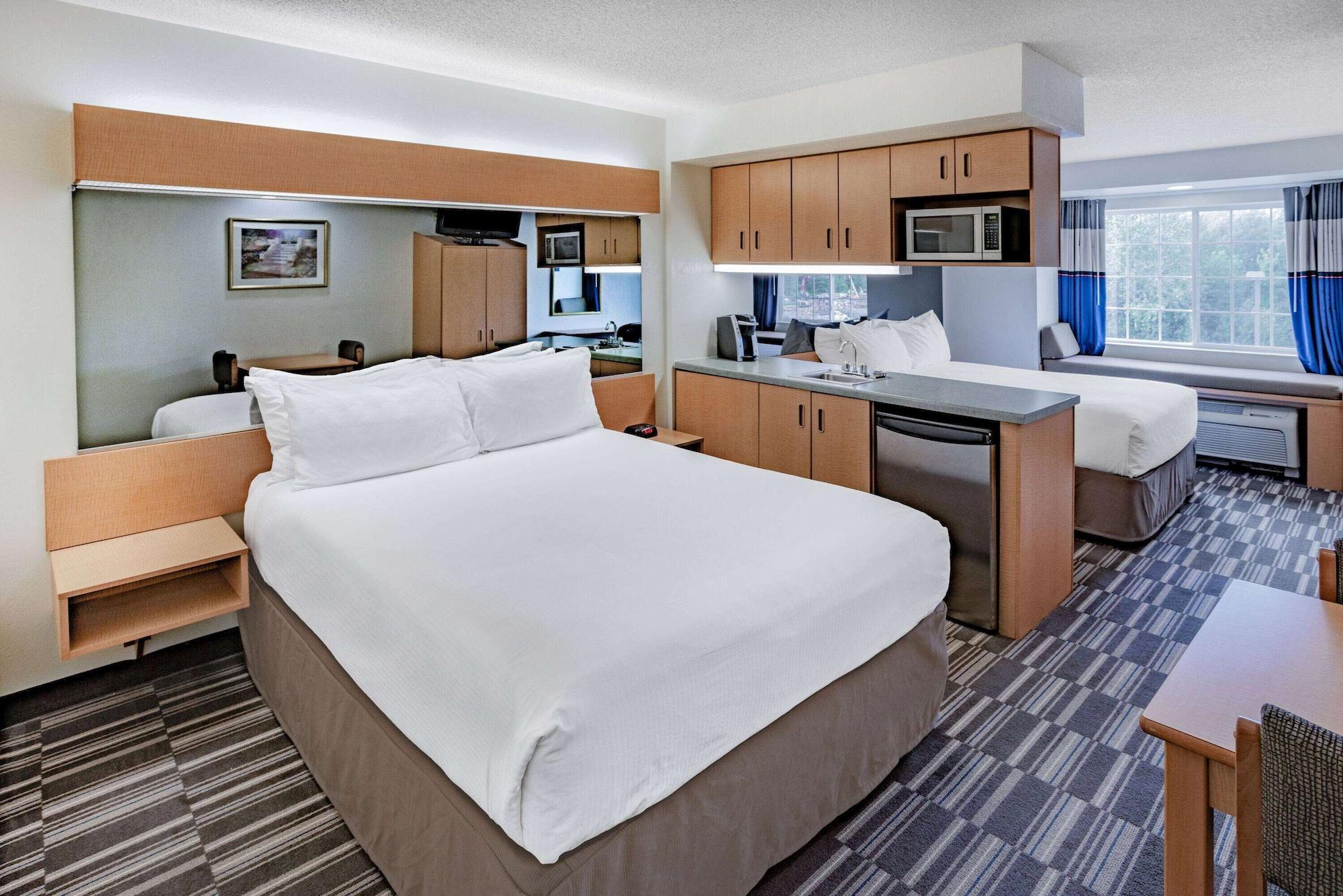 Microtel Inn & Suites By Wyndham Plattsburgh  Kültér fotó